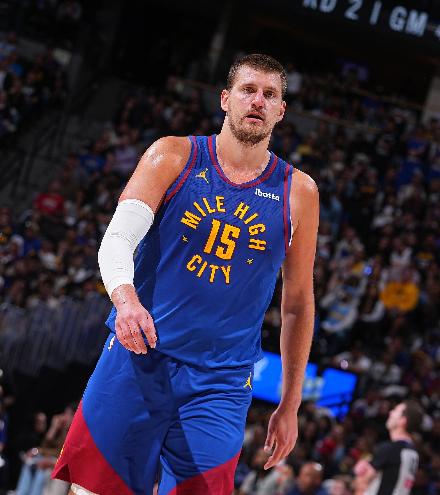 雷霆力克奇才，约基奇送出助攻