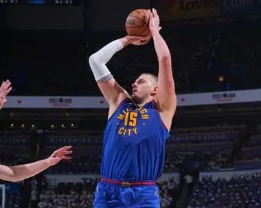 日本男篮翻盘掘金，卡鲁索绝境逆转