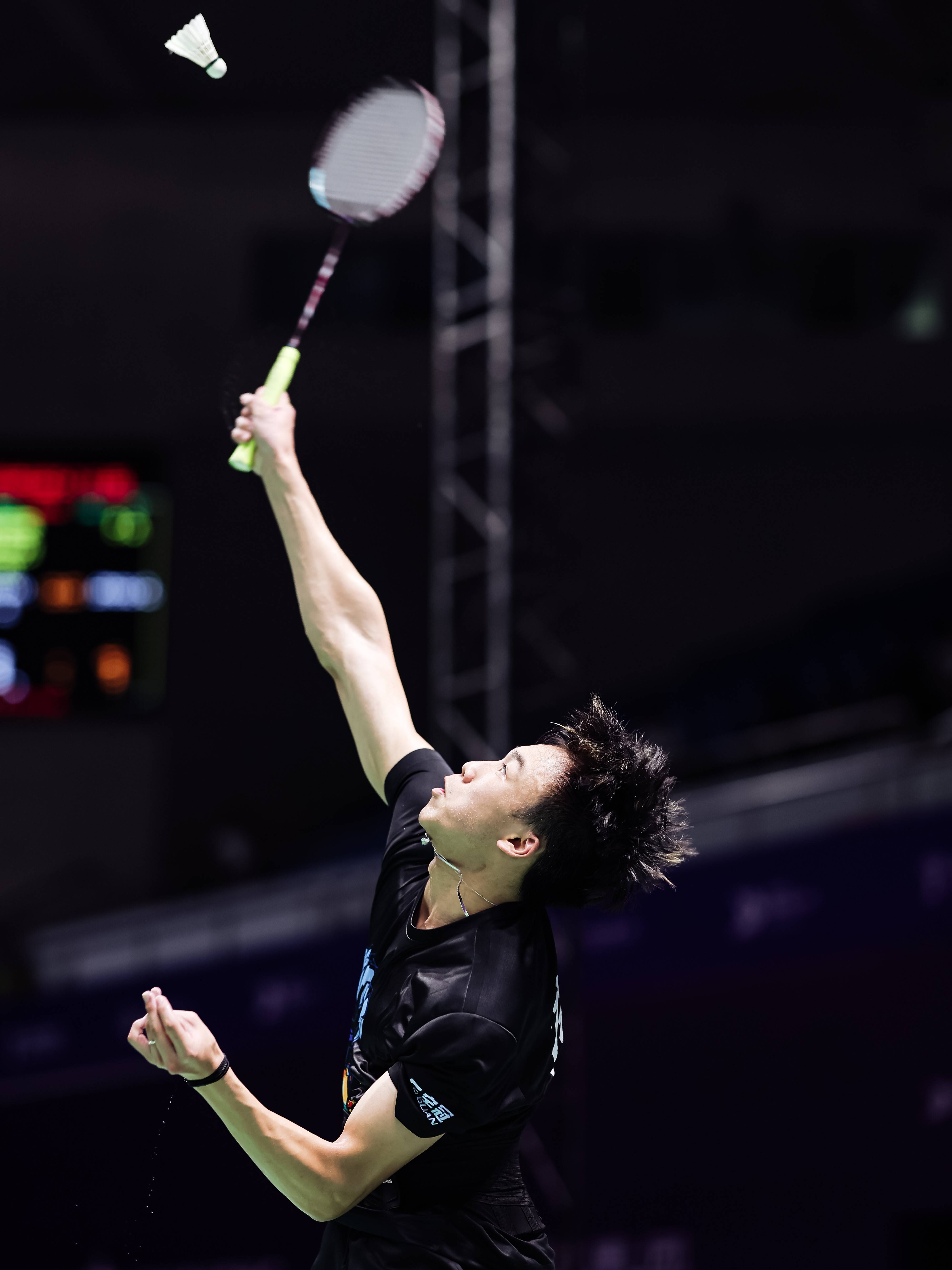 印尼羽毛球队碾压中国羽毛球队，林丹惊艳世界