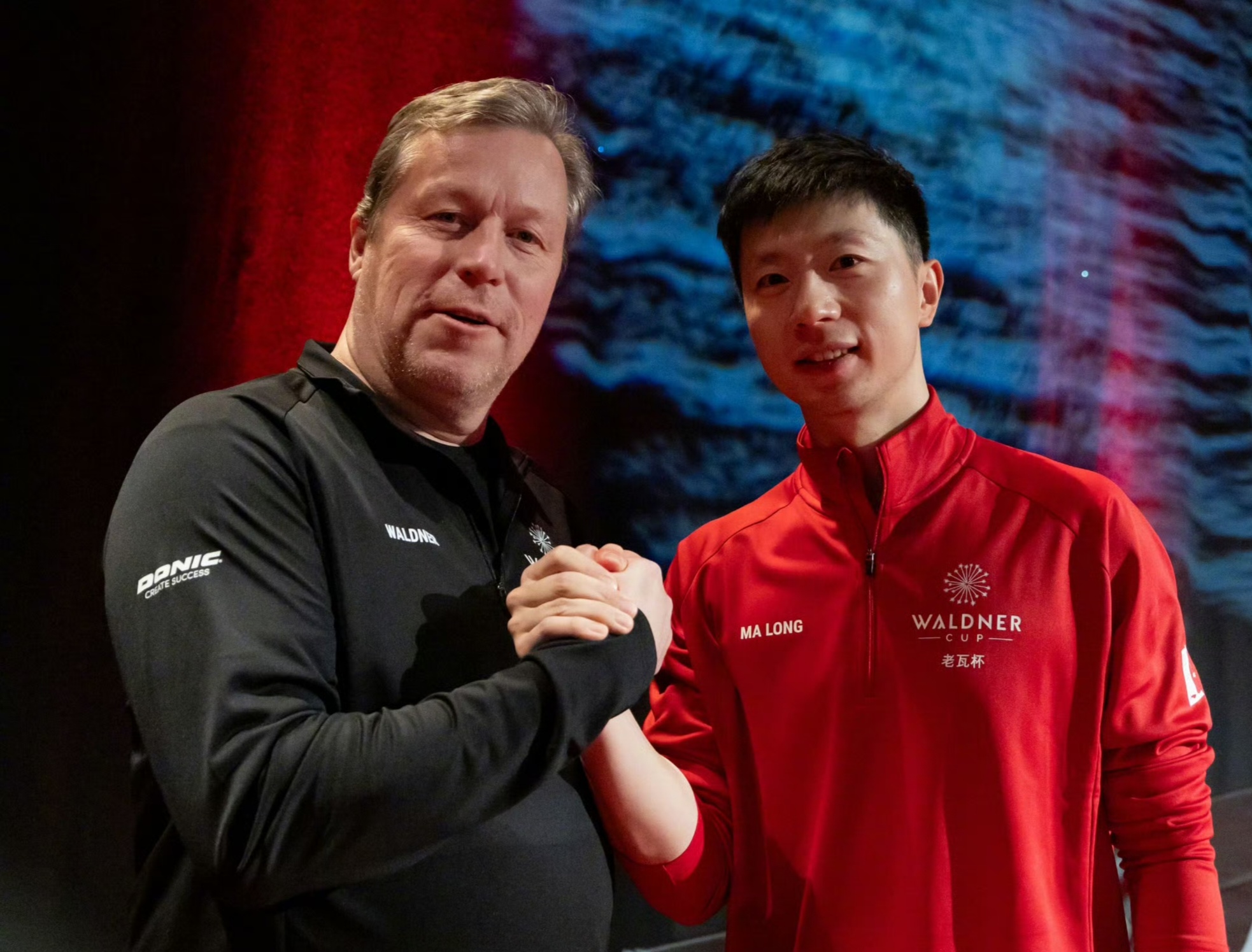 法国乒乓球队鏖战瑞典乒乓球队，马龙高光表现