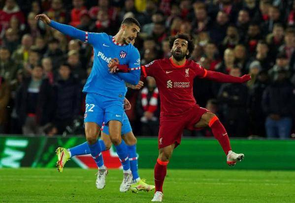 开云体育在线-阿贾克斯逆袭巴黎圣日耳曼，晋级16强