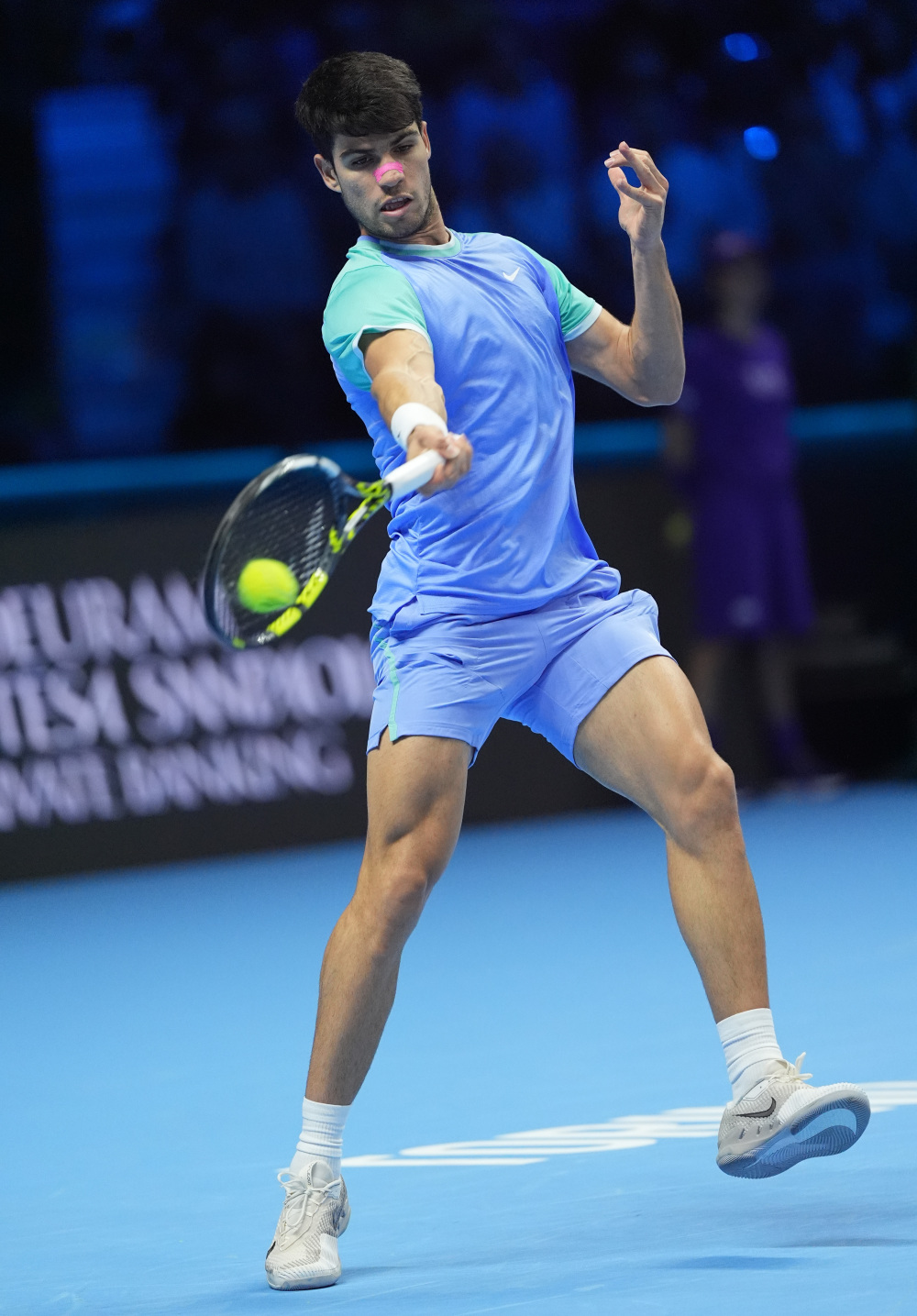 开云体育登录-联合杯逆转ATP总决赛，兹维列夫统治全场